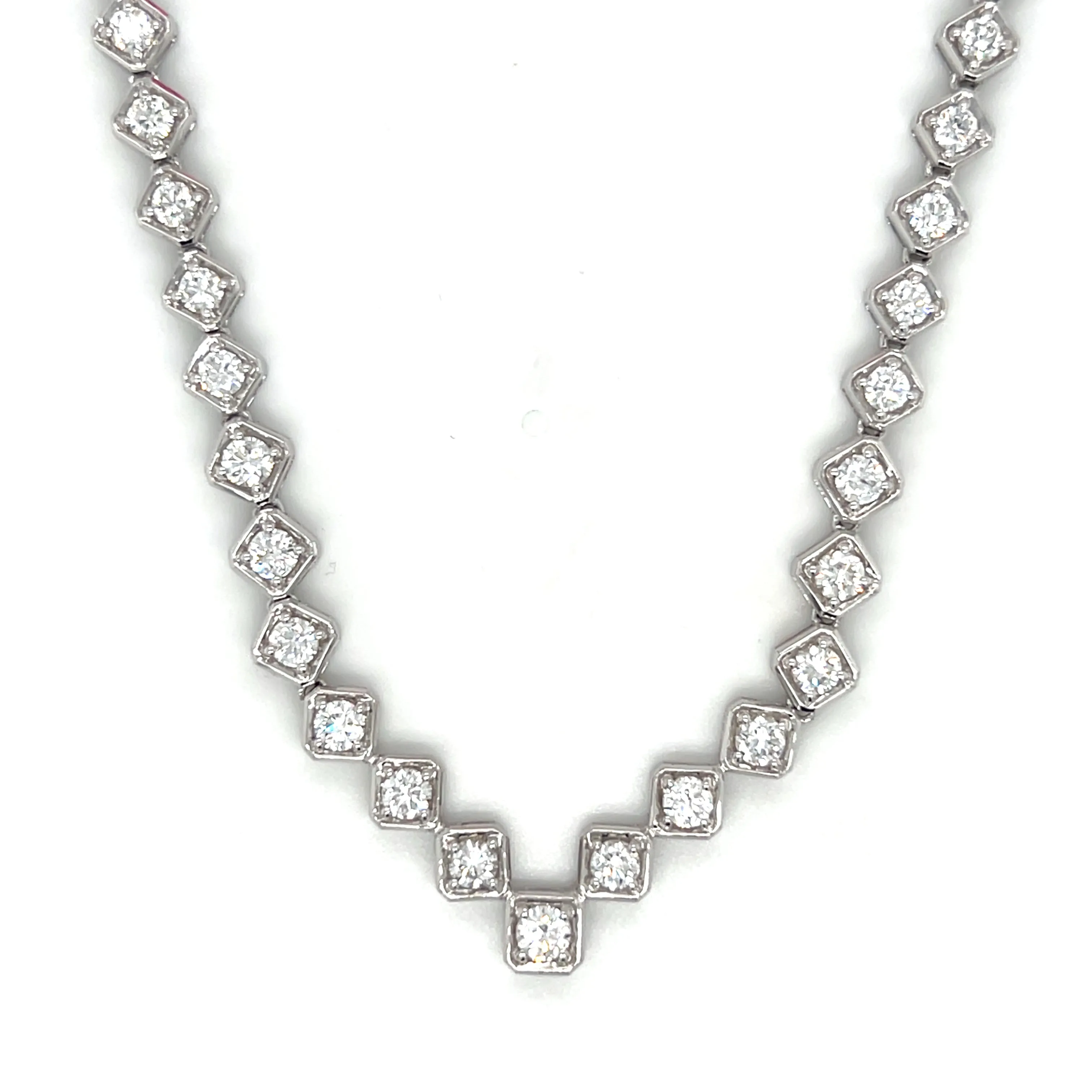 18k White Gold Diamond Fashion Necklace