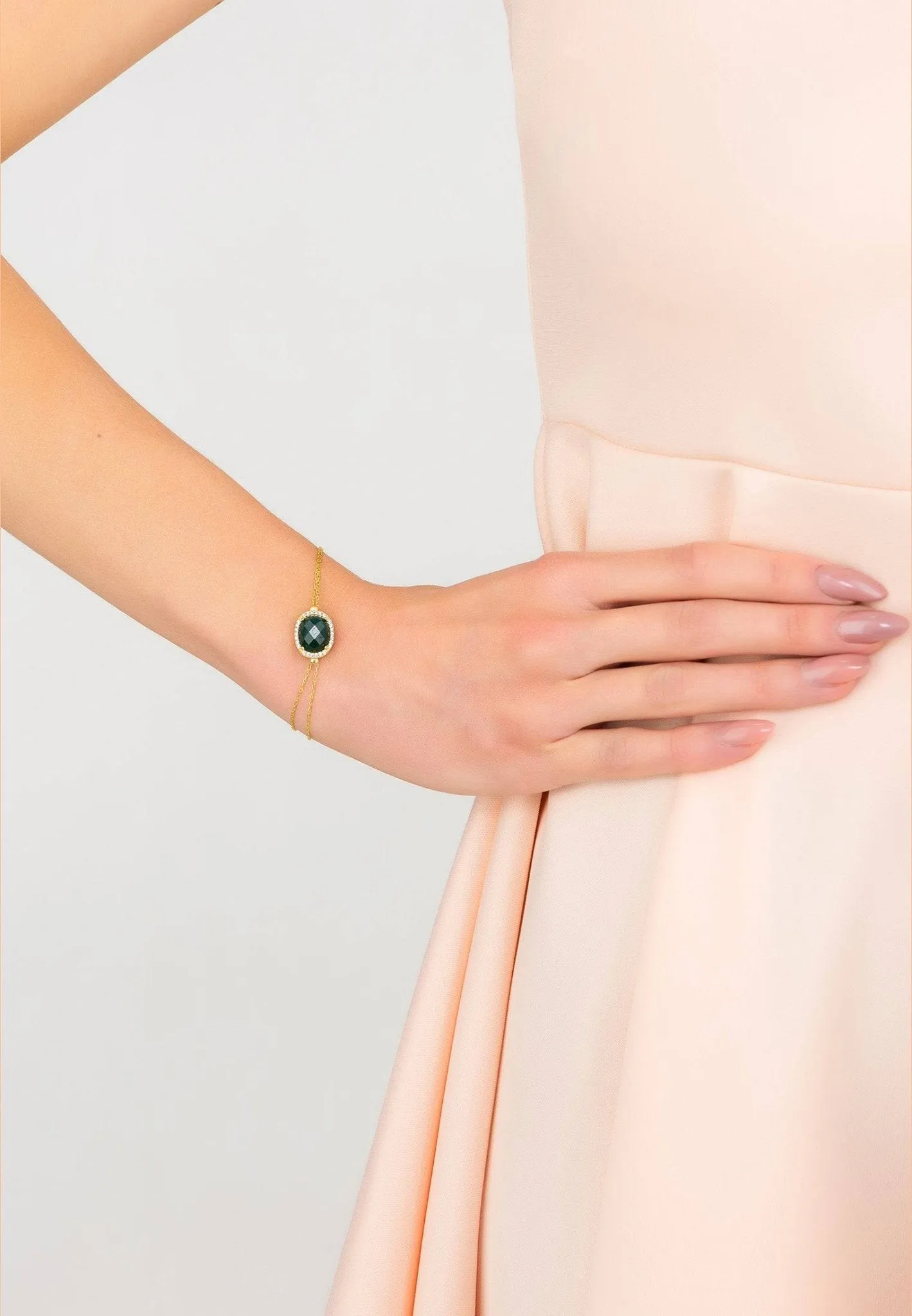 Beatrice Oval Gemstone Bracelet Gold Green Onyx