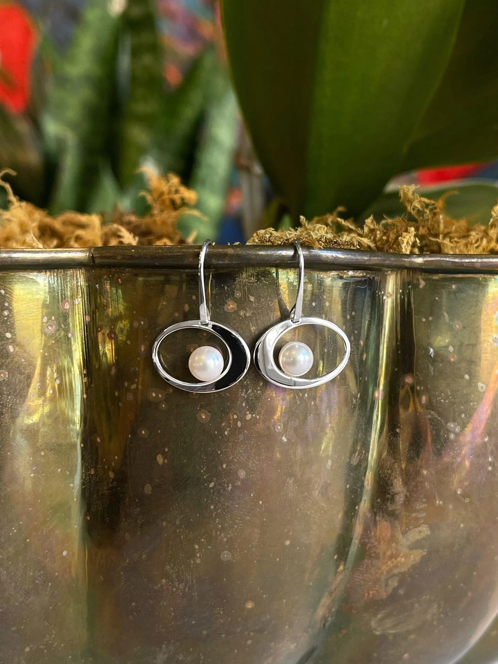 EL Designs "Paper Moon" Pearl Earrings
