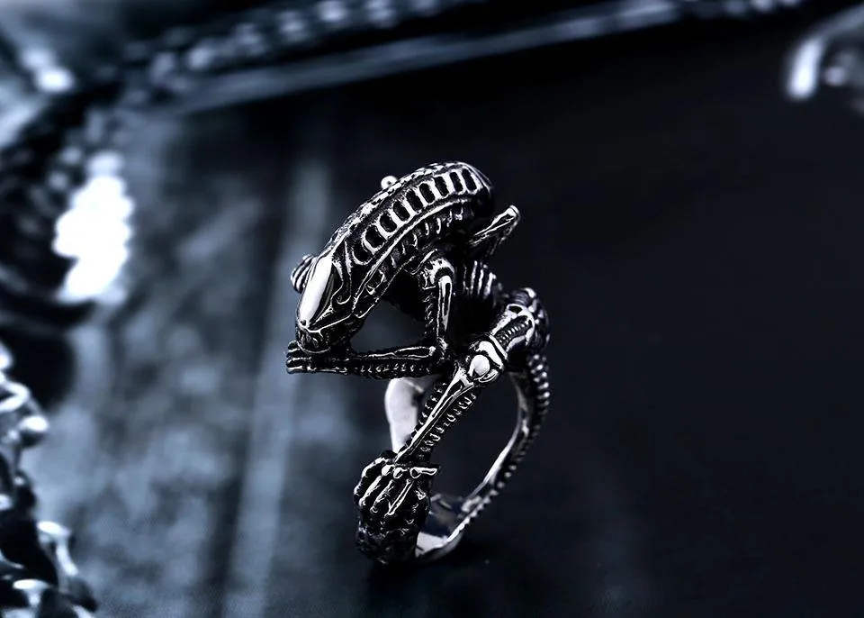 High Quality Alien Predator Finger Ring