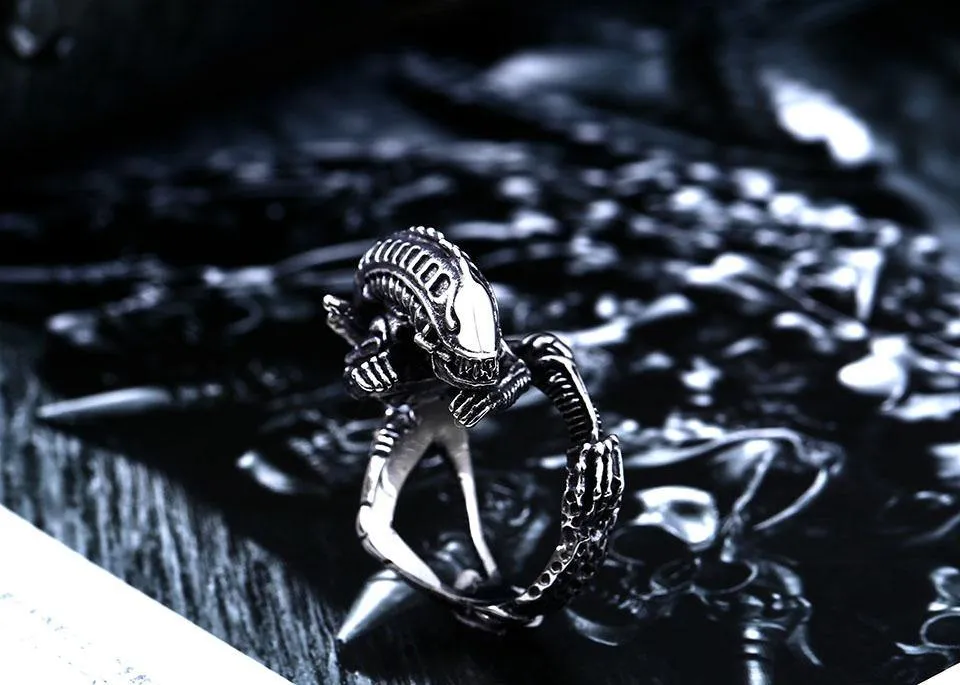 High Quality Alien Predator Finger Ring
