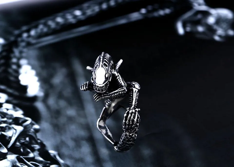 High Quality Alien Predator Finger Ring