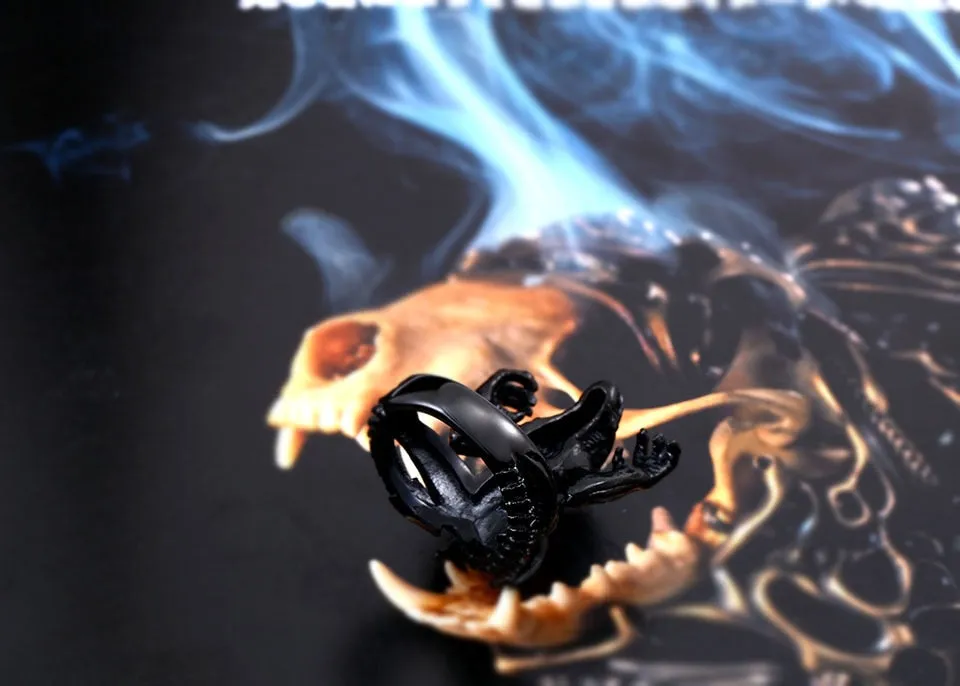 High Quality Alien Predator Finger Ring