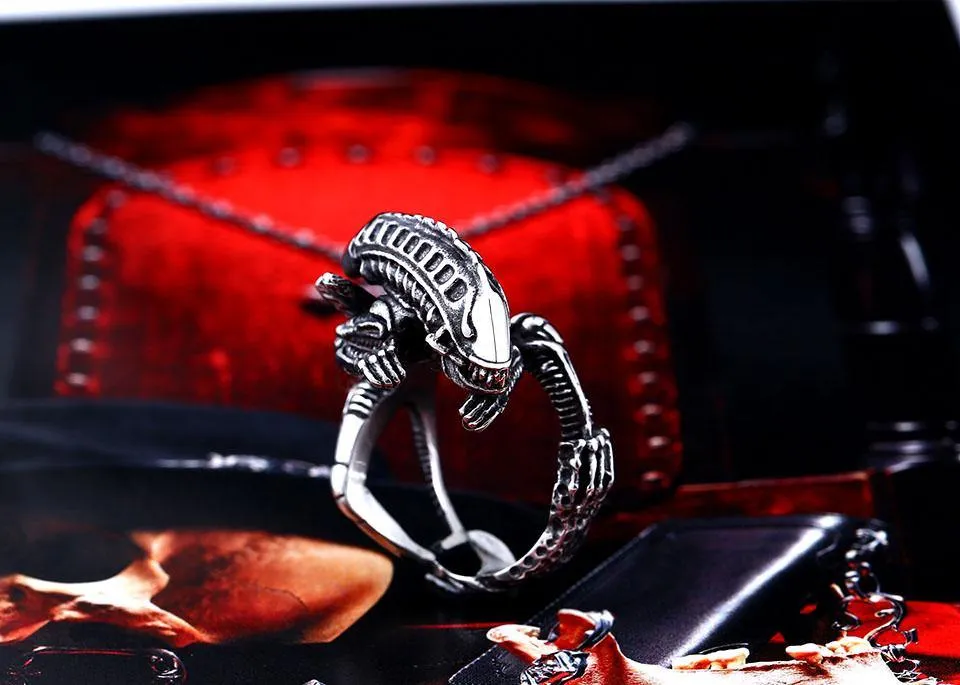 High Quality Alien Predator Finger Ring