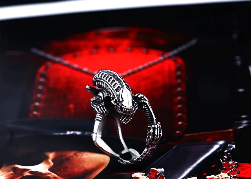 High Quality Alien Predator Finger Ring