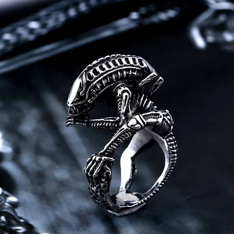 High Quality Alien Predator Finger Ring