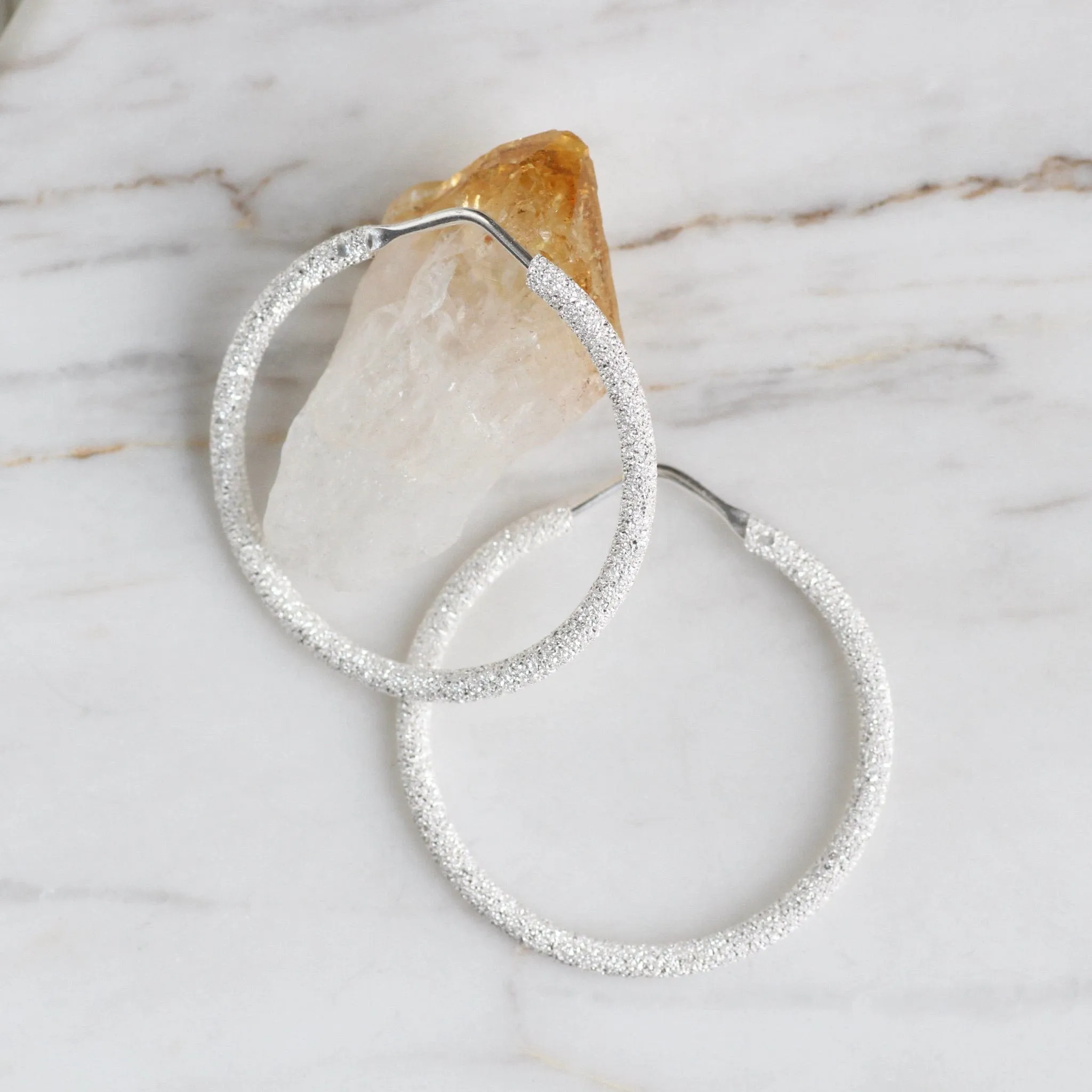 Medium Pixi Dusted Hoop