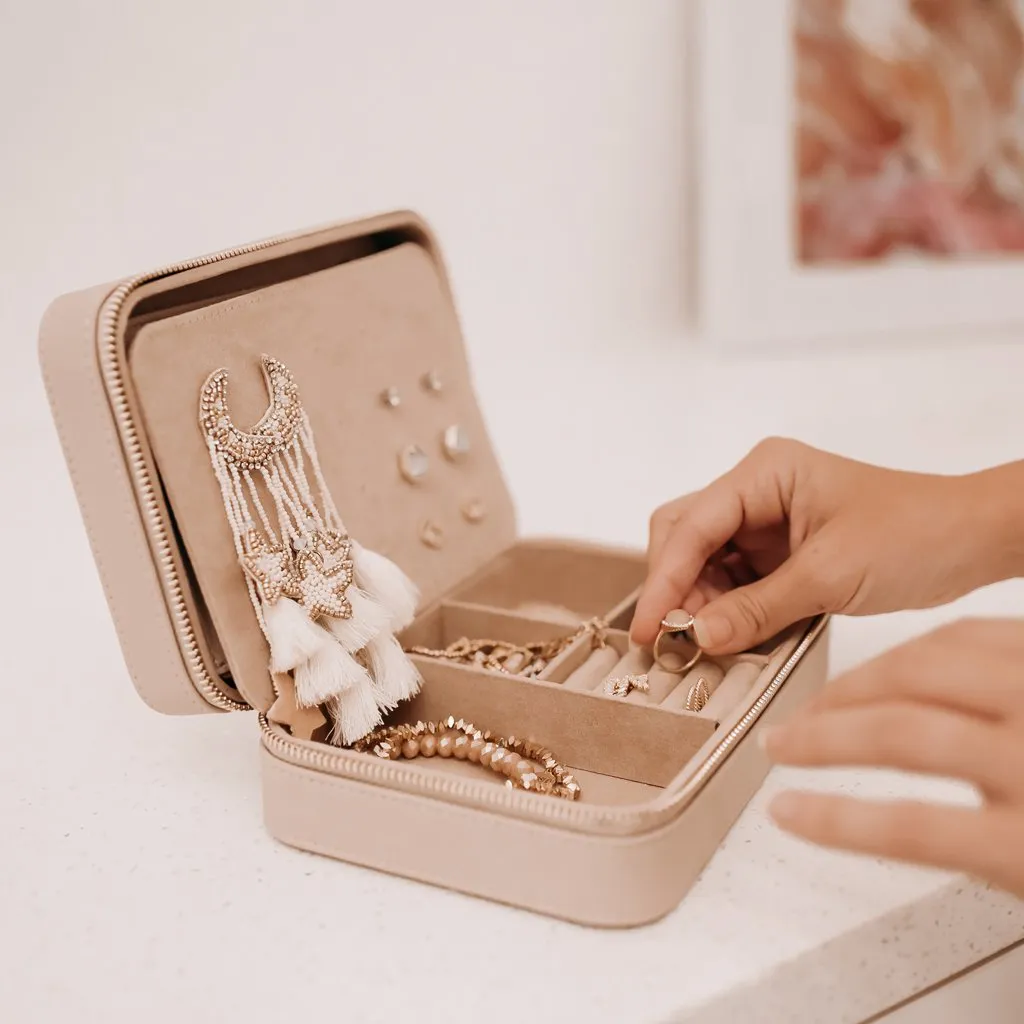 Nude Jewelry Organizer