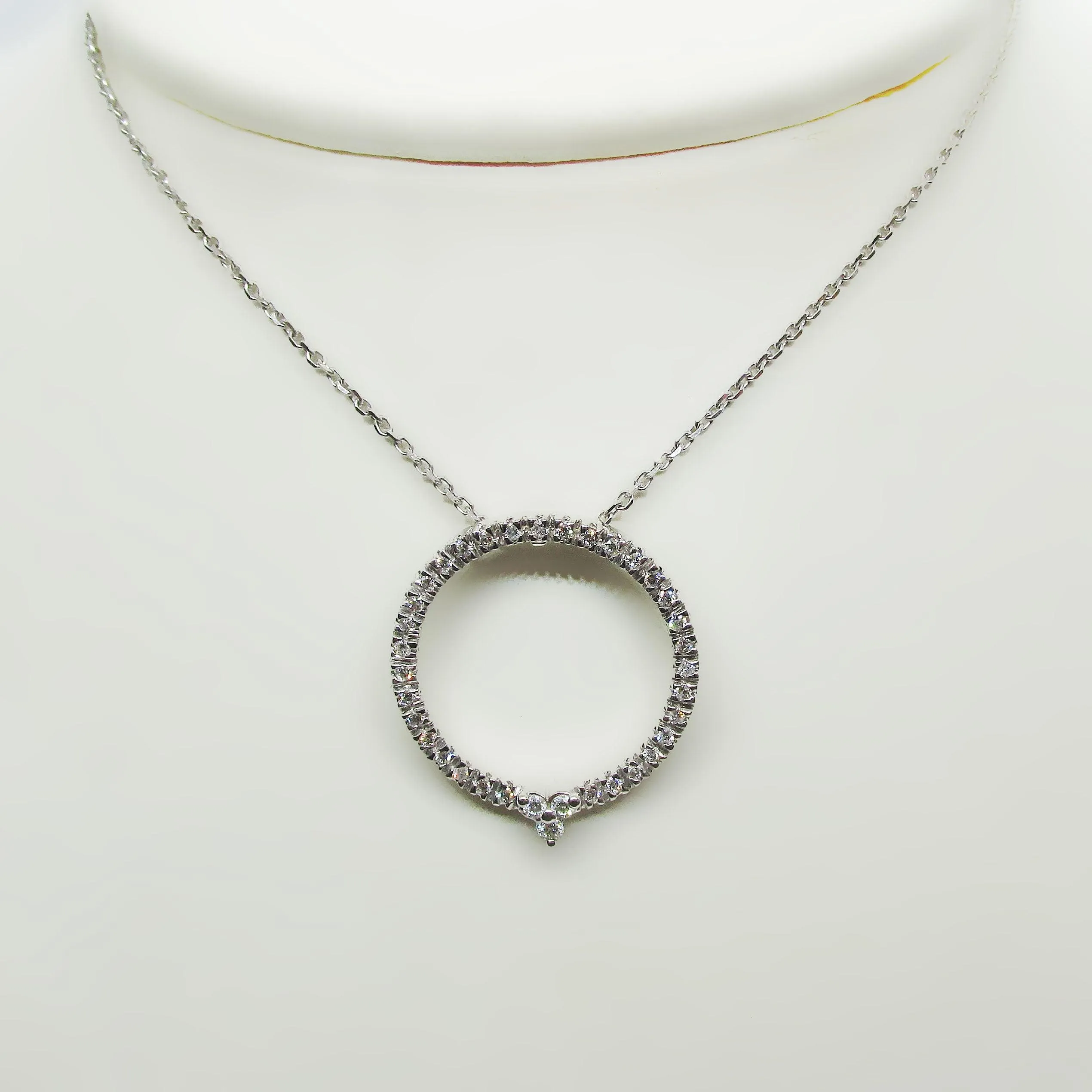 Open Circle Diamond Necklace in 14k Gold
