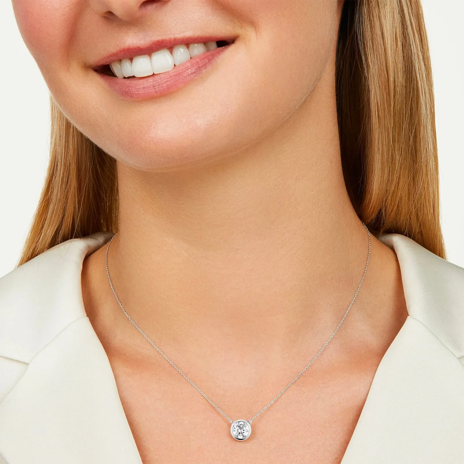 Round Brilliant Bezel Pendant | White (1.00ct)