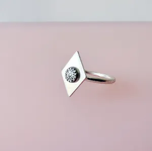Silver Daisy Ring