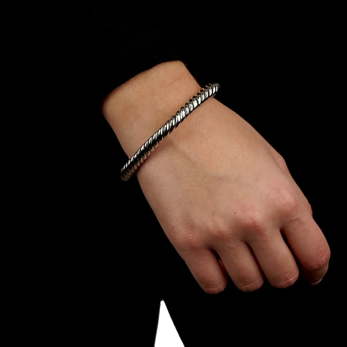 Van Cleef Arpels Braided 18k White Gold Bangle Bracelet