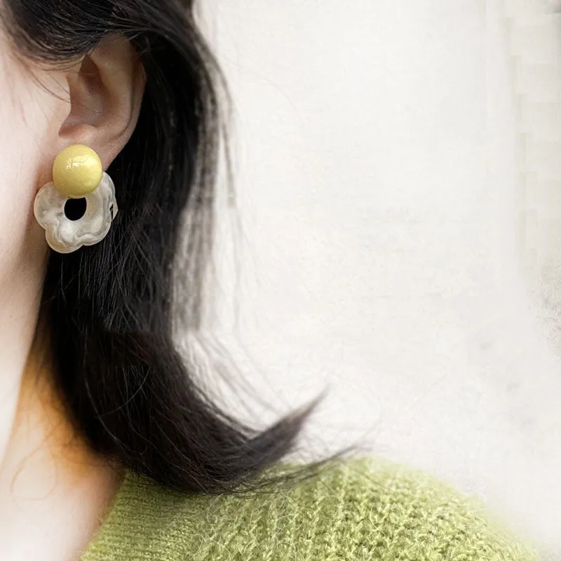 Wholesale Contrast Color Flower Simple Versatile Earrings