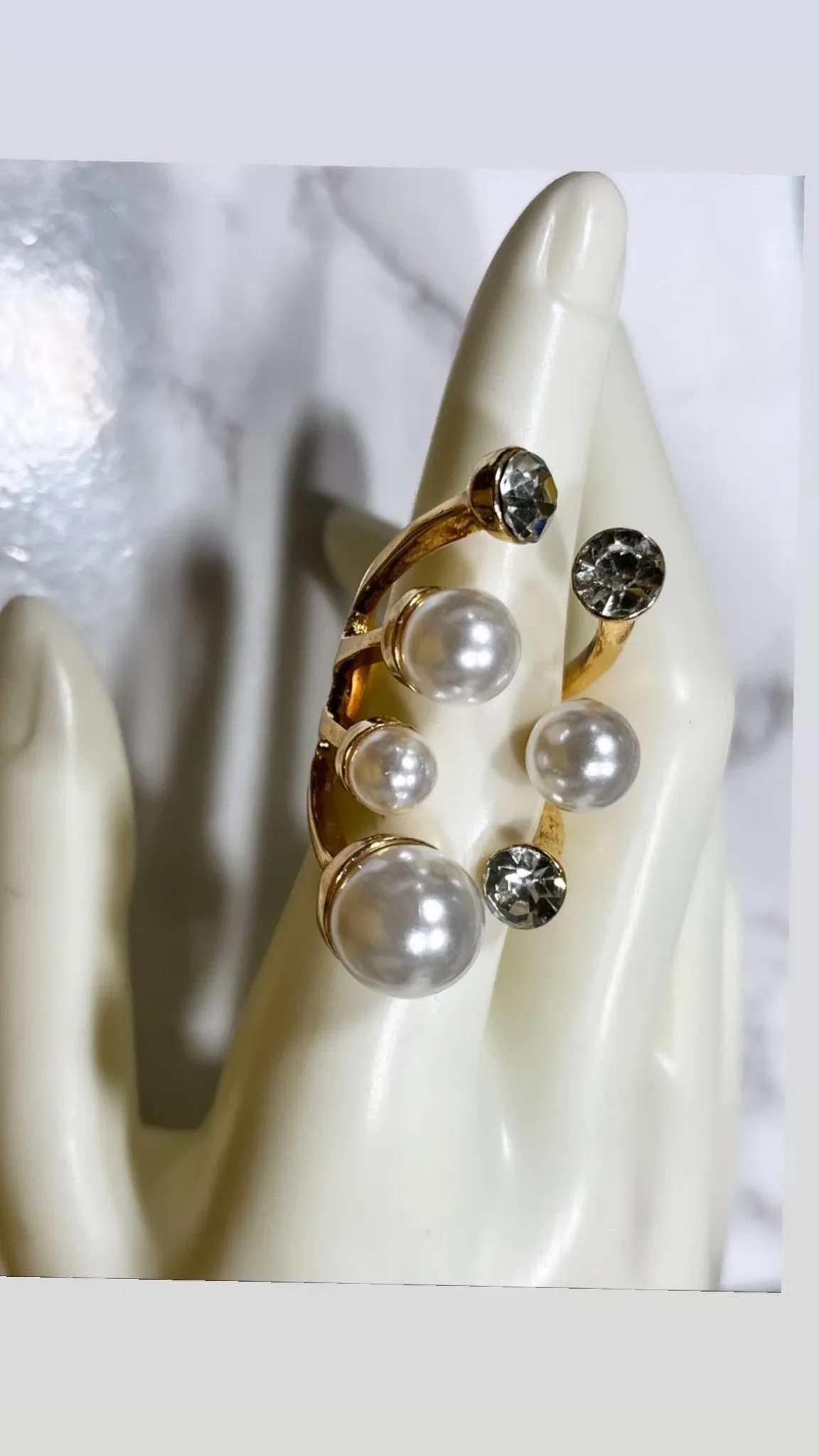 Your Highness Pearl statement ring